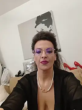 RebeccaNoble online show from May 24, 3:06 am