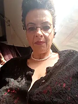 RebeccaNoble online show from April 10, 12:01 pm