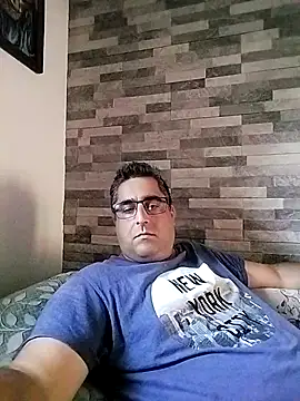 Snapshot of ADRIAN_ADI40 chatting on May 5, 6:27 am ADRIAN ADI40 online show from May 5, 6:27 am