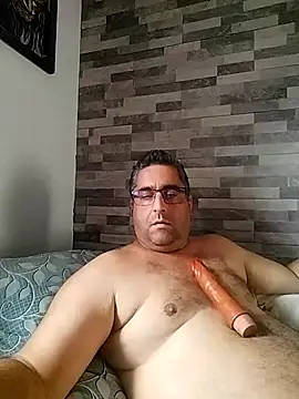 Snapshot of ADRIAN_ADI40 chatting on May 2, 9:25 am ADRIAN ADI40 online show from May 2, 9:25 am