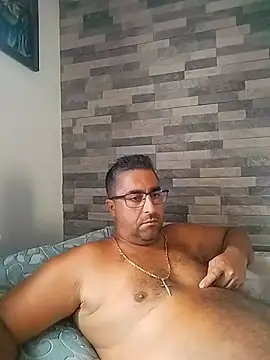 Snapshot of ADRIAN_ADI40 chatting on July 6, 11:17 am ADRIAN ADI40 online show from July 6, 11:17 am