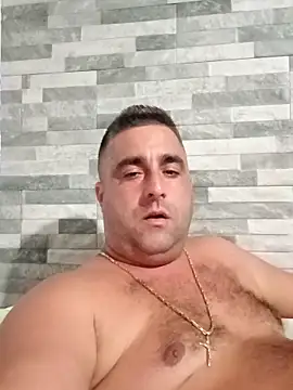 ADRIAN ADI40 online show from September 18, 6:44 pm