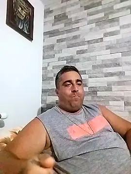 ADRIAN ADI40 online show from October 7, 6:20 pm