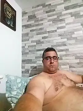 ADRIAN ADI40 online show from April 17, 6:22 pm