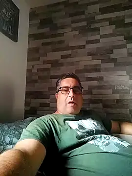 ADRIAN ADI40 online show from March 20, 1:23 pm