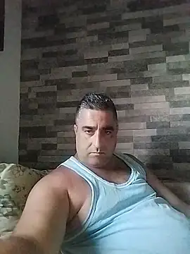 Snapshot of ADRIAN_ADI40 chatting on May 28, 3:47 am ADRIAN ADI40 online show from May 28, 3:47 am