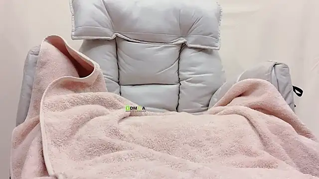 Tw Zoella online show from February 24, 1:45 pm