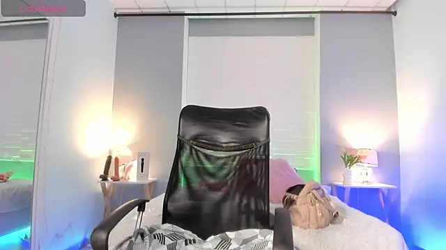 SophiaaStone online show from November 3, 12:09 pm