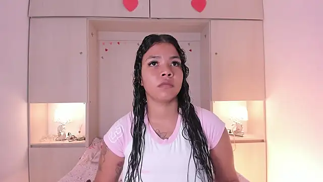 SophiaaStone online show from May 15, 12:14 pm