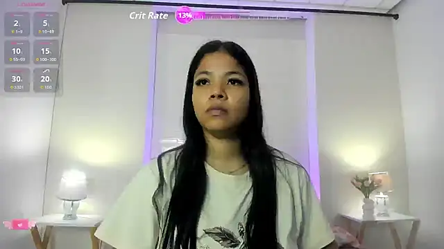 SophiaaStone online show from June 1, 12:05 pm