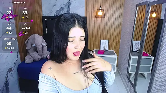 BIANCAROY1 online show from January 8, 6:47 pm