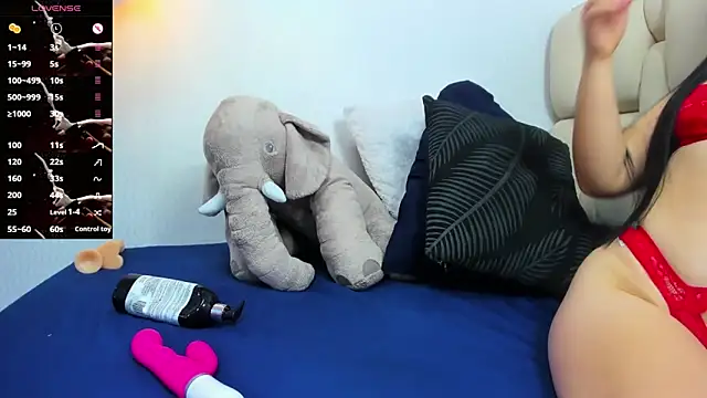 BIANCAROY1 online show from April 15, 3:49 pm