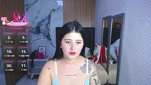 BIANCAROY1 online show from December 19, 7:16 pm