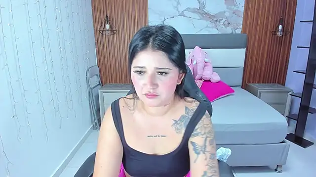 BIANCAROY1 online show from March 12, 3:27 pm