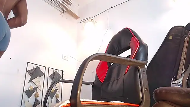 dann hill online show from October 30, 11:23 pm