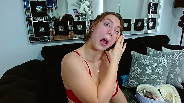 NatyTaylor online show from November 18, 4:32 pm