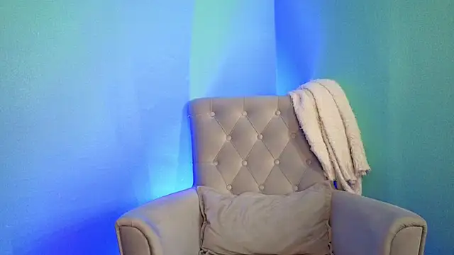 0pinkrose0 online show from March 26, 3:38 am