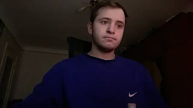 Snapshot of sweaticeboy chatting on February 11, 10:47 am sweaticeboy online show from February 11, 10:47 am