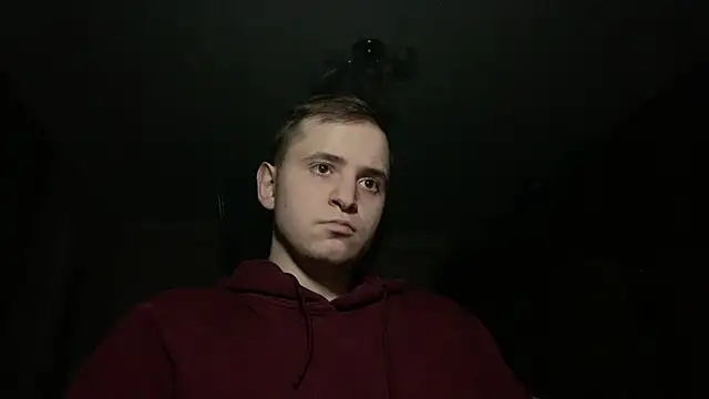 Snapshot of sweaticeboy chatting on December 6, 7:17 pm sweaticeboy online show from December 6, 7:17 pm