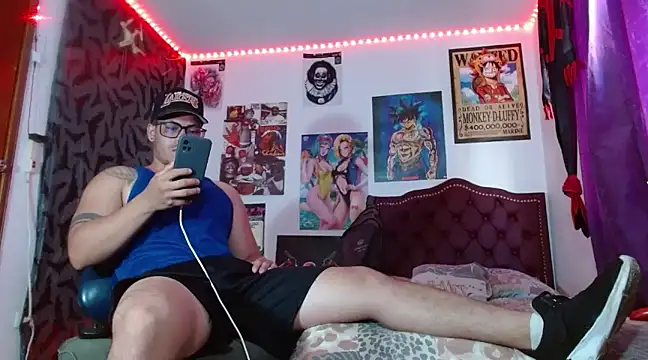 Snapshot of Danielsbigcum chatting on December 3, 1:27 pm Danielsbigcum online show from December 3, 1:27 pm