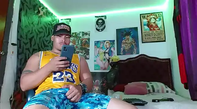 Snapshot of Danielsbigcum chatting on December 23, 2:17 pm Danielsbigcum online show from December 23, 2:17 pm