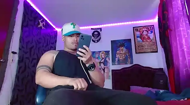 Snapshot of Danielsbigcum chatting on February 18, 1:44 pm Danielsbigcum online show from February 18, 1:44 pm