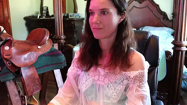 Snapshot of thornburyrose chatting on November 16, 4:23 pm thornburyrose online show from November 16, 4:23 pm