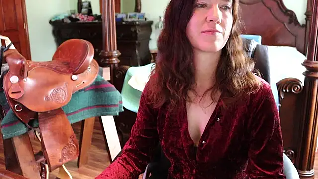 Snapshot of thornburyrose chatting on February 17, 7:11 pm thornburyrose online show from February 17, 7:11 pm