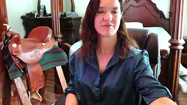 Snapshot of thornburyrose chatting on December 3, 7:24 pm thornburyrose online show from December 3, 7:24 pm