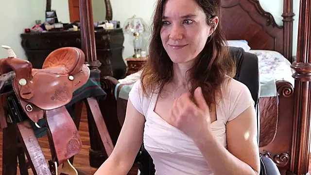 Snapshot of thornburyrose chatting on March 19, 6:55 pm thornburyrose online show from March 19, 6:55 pm