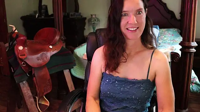 Snapshot of thornburyrose chatting on November 20, 7:03 pm thornburyrose online show from November 20, 7:03 pm