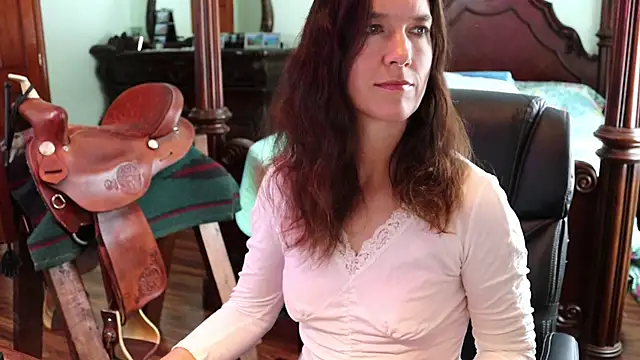 Snapshot of thornburyrose chatting on December 2, 8:21 pm thornburyrose online show from December 2, 8:21 pm