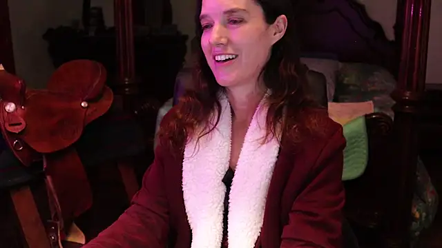 Snapshot of thornburyrose chatting on December 13, 8:04 pm thornburyrose online show from December 13, 8:04 pm