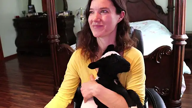 Snapshot of thornburyrose chatting on March 3, 5:41 pm thornburyrose online show from March 3, 5:41 pm