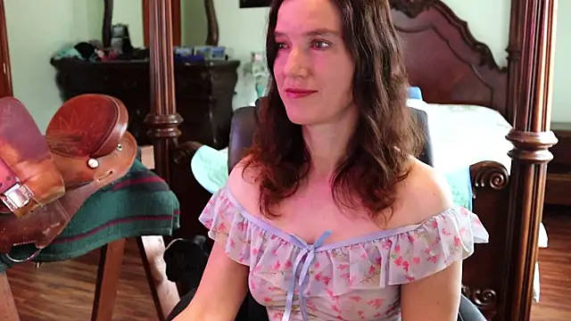 Snapshot of thornburyrose chatting on February 28, 7:02 pm thornburyrose online show from February 28, 7:02 pm