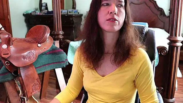 Snapshot of thornburyrose chatting on February 10, 7:02 pm thornburyrose online show from February 10, 7:02 pm