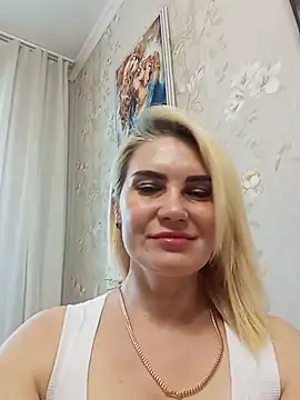 Snapshot of JennyOMay chatting on May 30, 4:08 am JennyOMay online show from May 30, 4:08 am