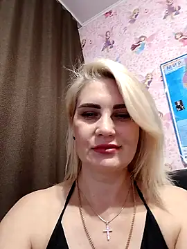 Snapshot of JennyOMay chatting on November 3, 9:13 am JennyOMay online show from November 3, 9:13 am