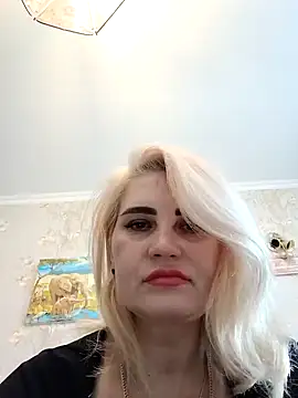 Snapshot of JennyOMay chatting on October 29, 5:50 am JennyOMay online show from October 29, 5:50 am