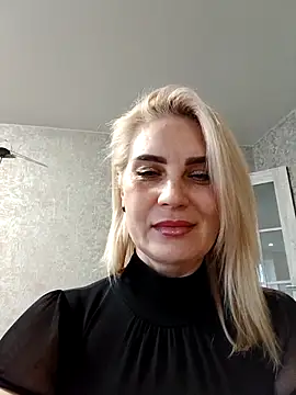 Snapshot of JennyOMay chatting on January 10, 3:46 am JennyOMay online show from January 10, 3:46 am