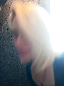 Snapshot of JennyOMay chatting on February 27, 6:02 am JennyOMay online show from February 27, 6:02 am