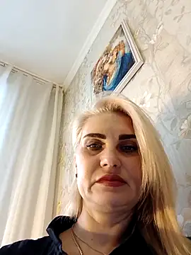 Snapshot of JennyOMay chatting on November 22, 4:00 am JennyOMay online show from November 22, 4:00 am