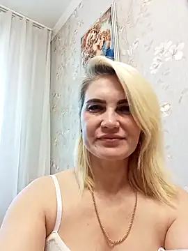 Snapshot of JennyOMay chatting on May 26, 4:54 am JennyOMay online show from May 26, 4:54 am