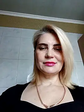 Snapshot of JennyOMay chatting on February 21, 4:25 am JennyOMay online show from February 21, 4:25 am