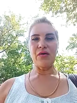 Snapshot of JennyOMay chatting on July 19, 5:05 am JennyOMay online show from July 19, 5:05 am