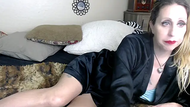 Lourdesnoirxh online show from February 24, 9:43 am