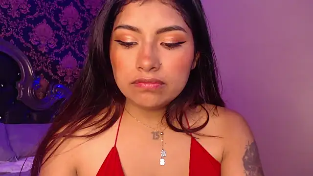 ChantalPetit online show from December 3, 5:45 pm