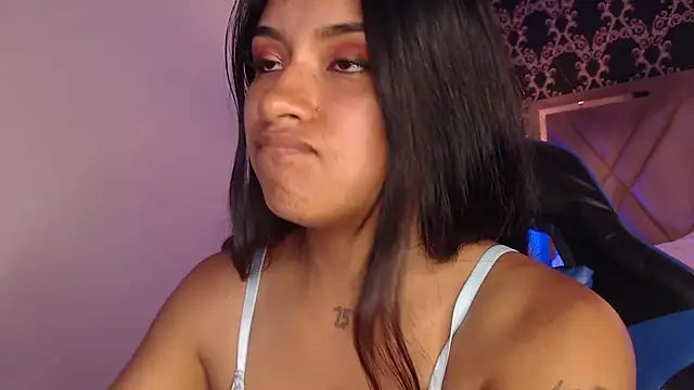 ChantalPetit online show from March 30, 5:25 pm