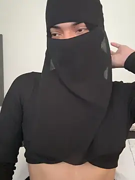 Snapshot of radiagazali chatting on December 1, 4:19 pm radiagazali online show from December 1, 4:19 pm