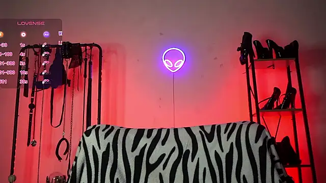 CyberXGoddess online show from February 4, 7:14 am